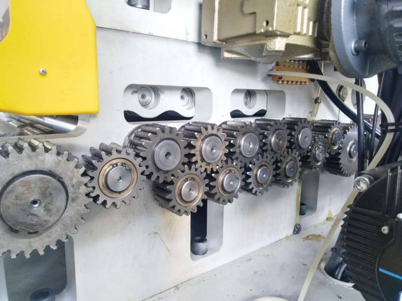 Comparaci&oacute;n entre alimentaci&oacute;n neum&aacute;tica y alimentaci&oacute;n mec&aacute;nica